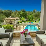 Idalia - Katerina Willa Kefalonia Island